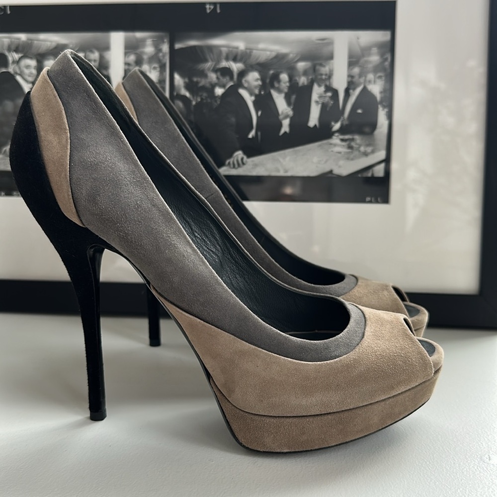 Gucci Color Block Suede Peep Toe Platform Heels NWOT - Picture 2 of 10